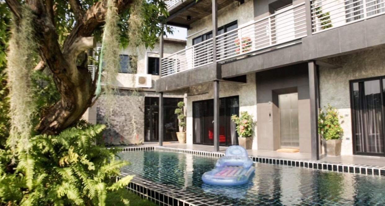 Riverside Luxury Pool Villa 88 Place-泳池