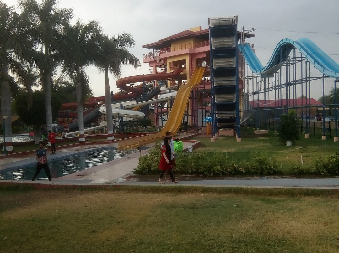 Crescent Water & Amusement Park景点图片