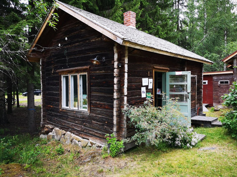 Ahti Karjalaisen Synnyinkotimuseo-Hirvensalmi必去景点