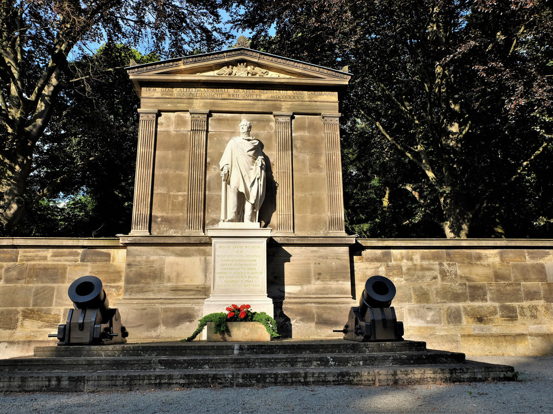 Gneisenau Mausoleum-Sommersdorf必去景点