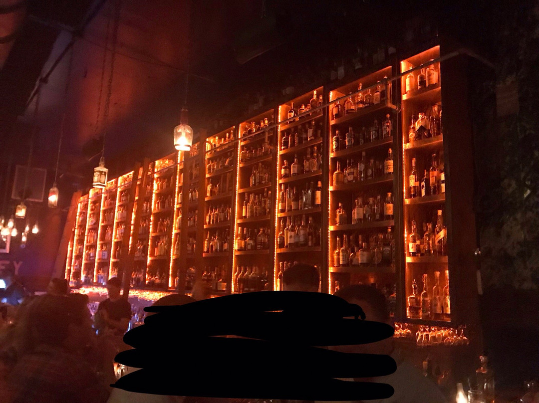 Old Hickory Whiskey Bar-彭萨科拉必去景点