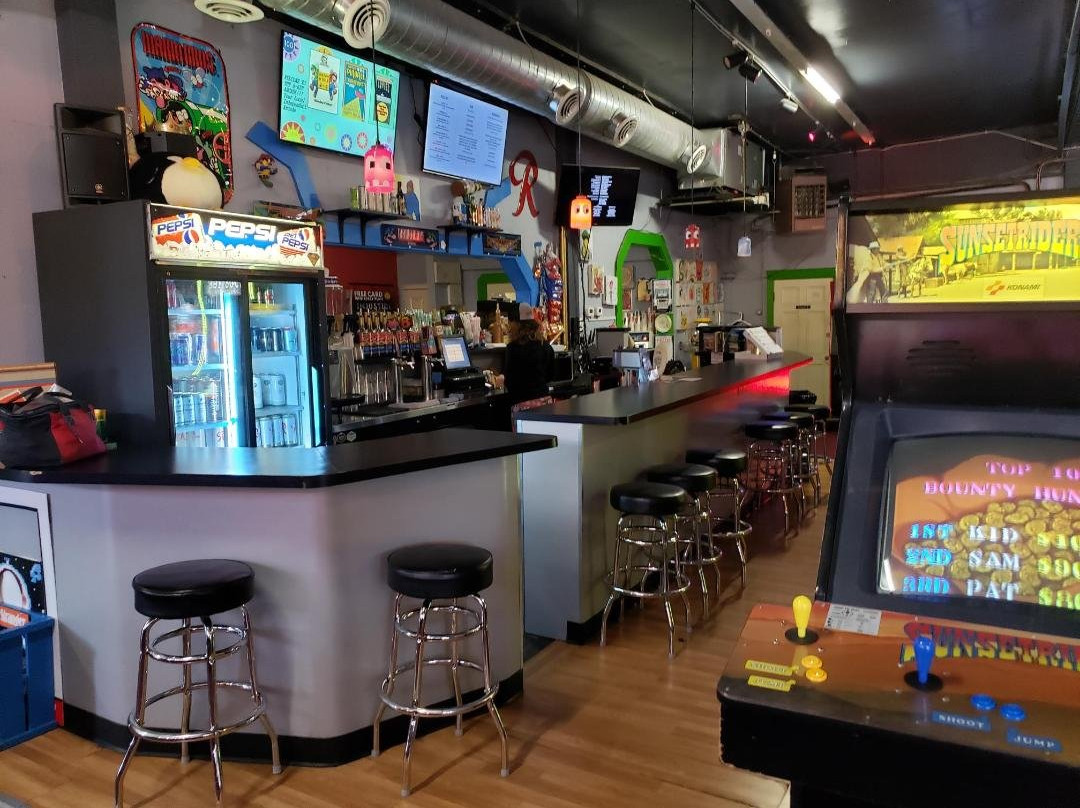 8-Bit Arcade Bar-伦顿必去景点