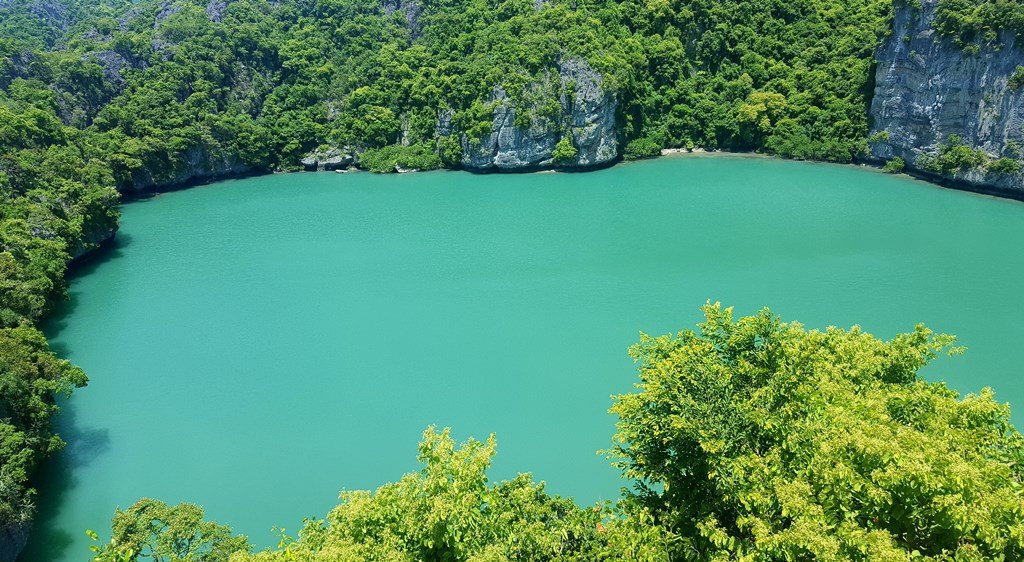 Ban Maduea Wan旅游景点-Safari Boat