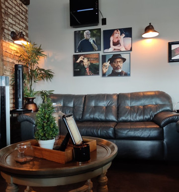 3:23 Cigar Bar-奥本必去景点