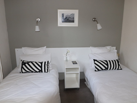 卡拉维尔酒店主图