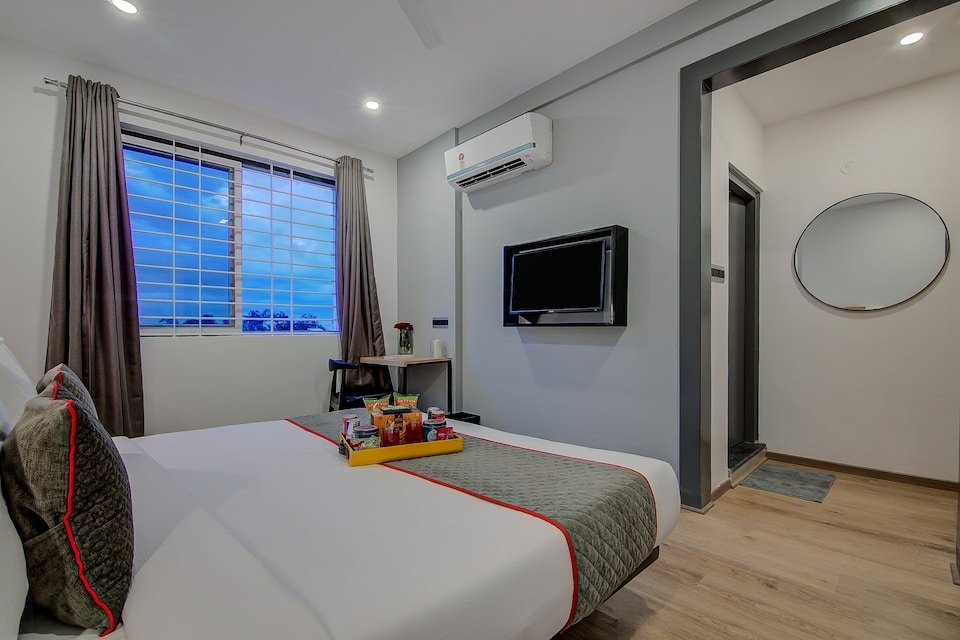 Townhouse 040 Global Village Tech Park Near Kengeri Bus Terminal Metro Station主图