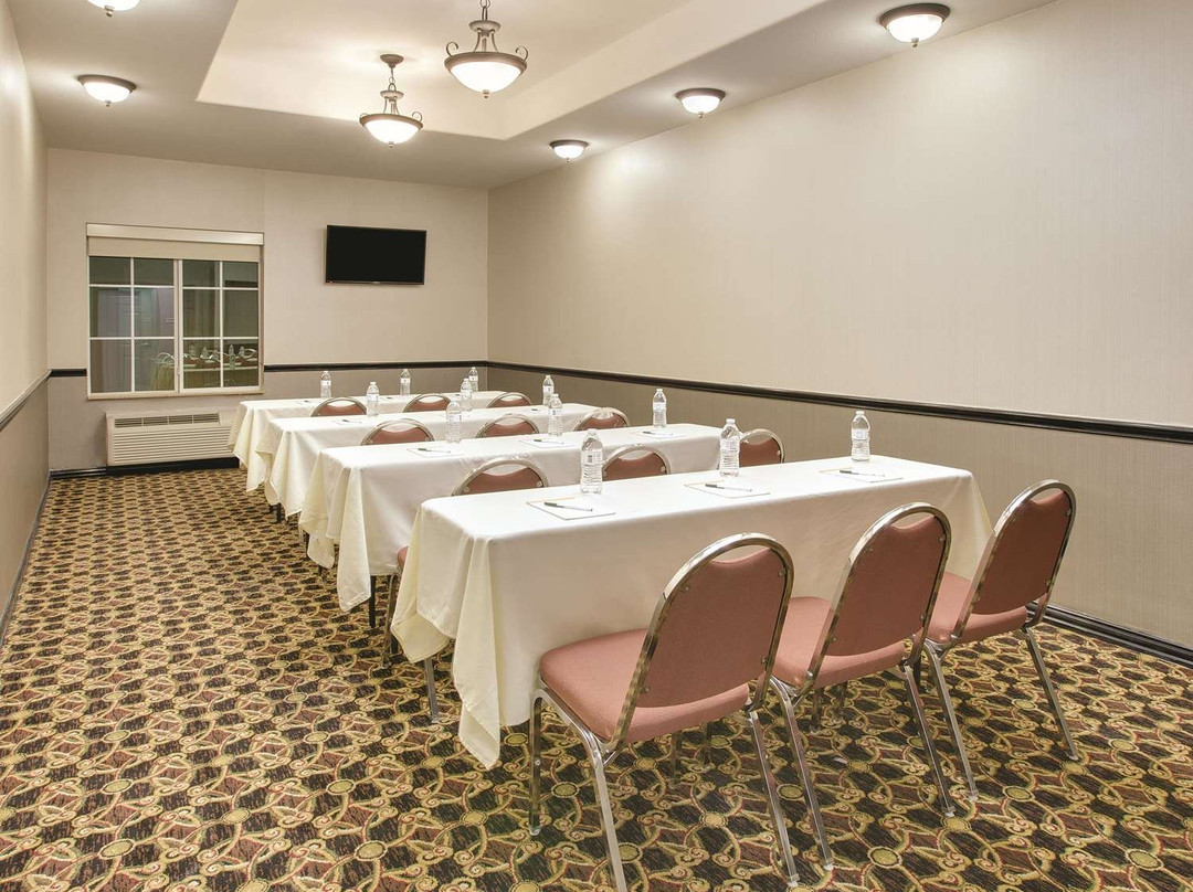 La Quinta Inn & Suites by Wyndham Corsicana主图