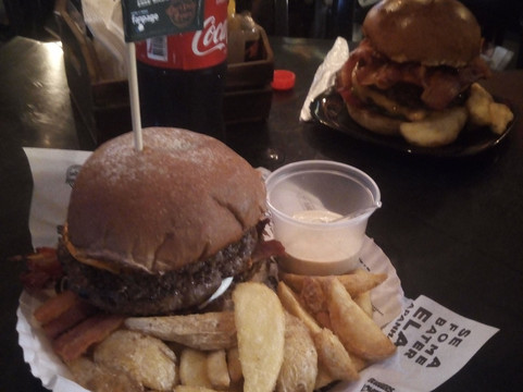 Itapira餐馆和美食-Old Street Burguer