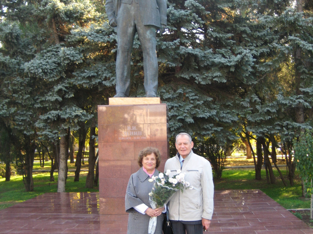 Lenin Statue-Yevpatoriya必去景点
