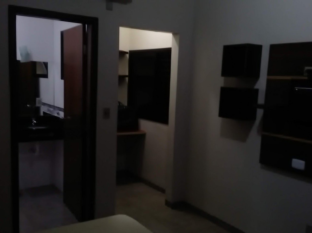 Paradise Hotel主图