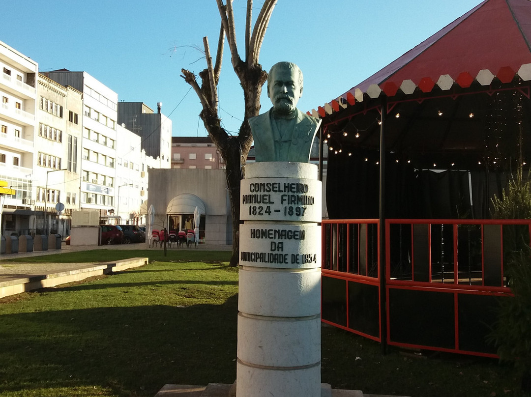 Monumento Busto de Manuel Firmino景点图片