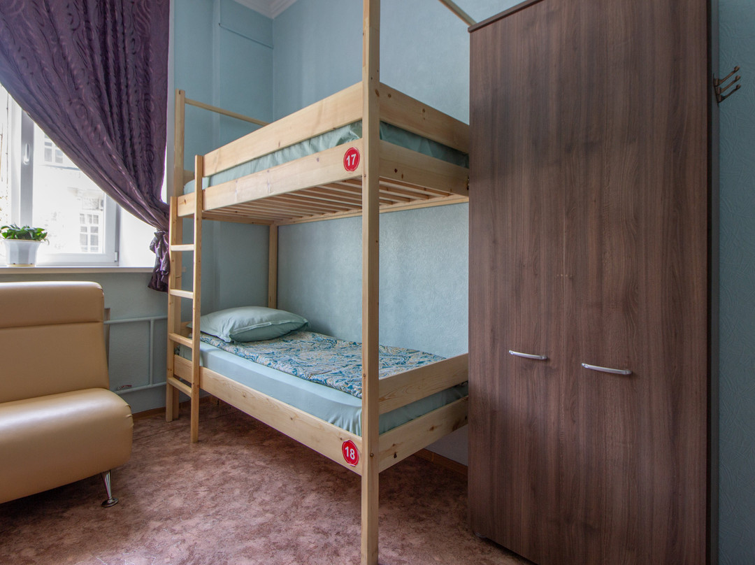Like Hostel