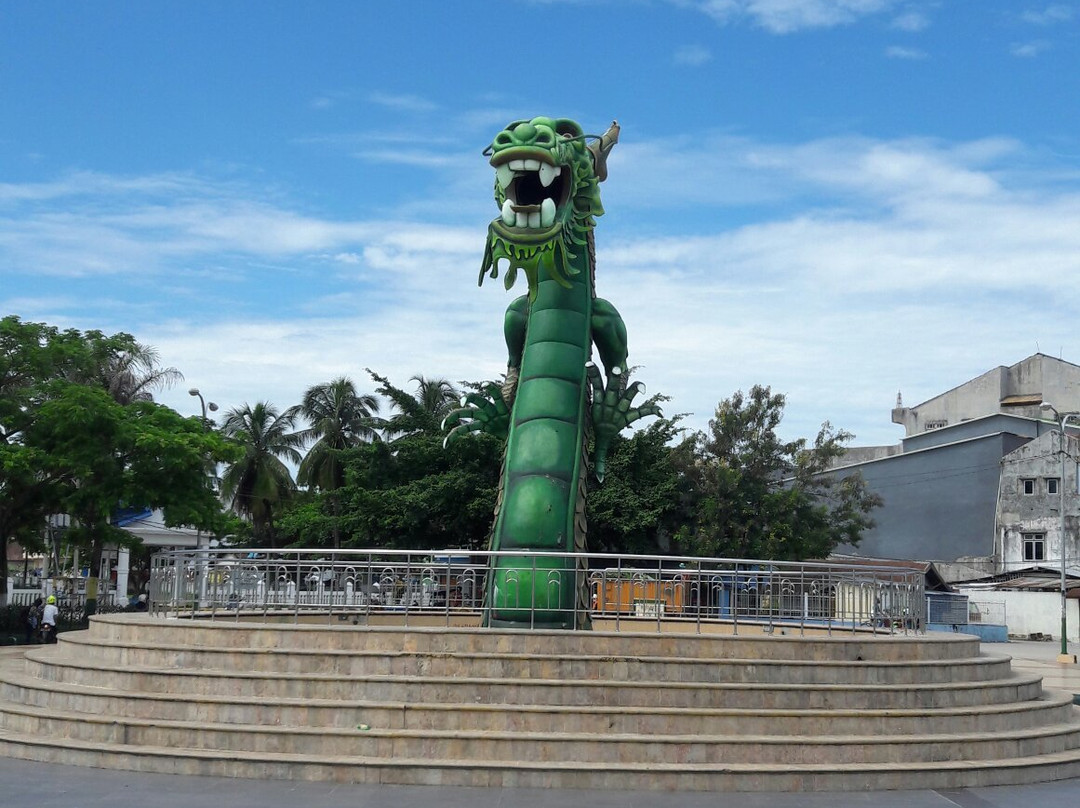 Dragon Statue景点图片