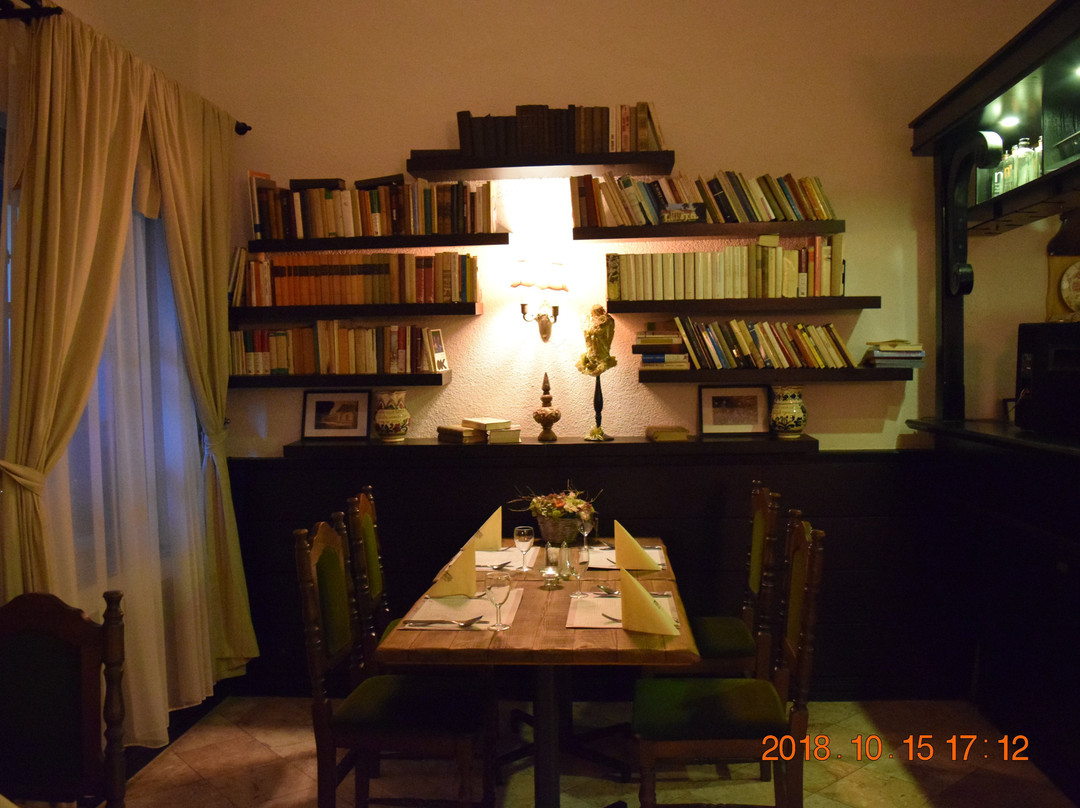 Fenyoharaszt Kastelyszallo主图