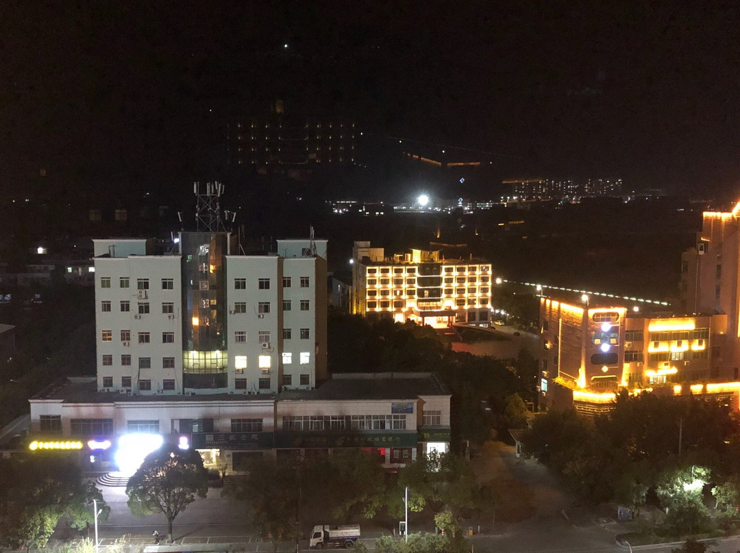 富业大酒店主图
