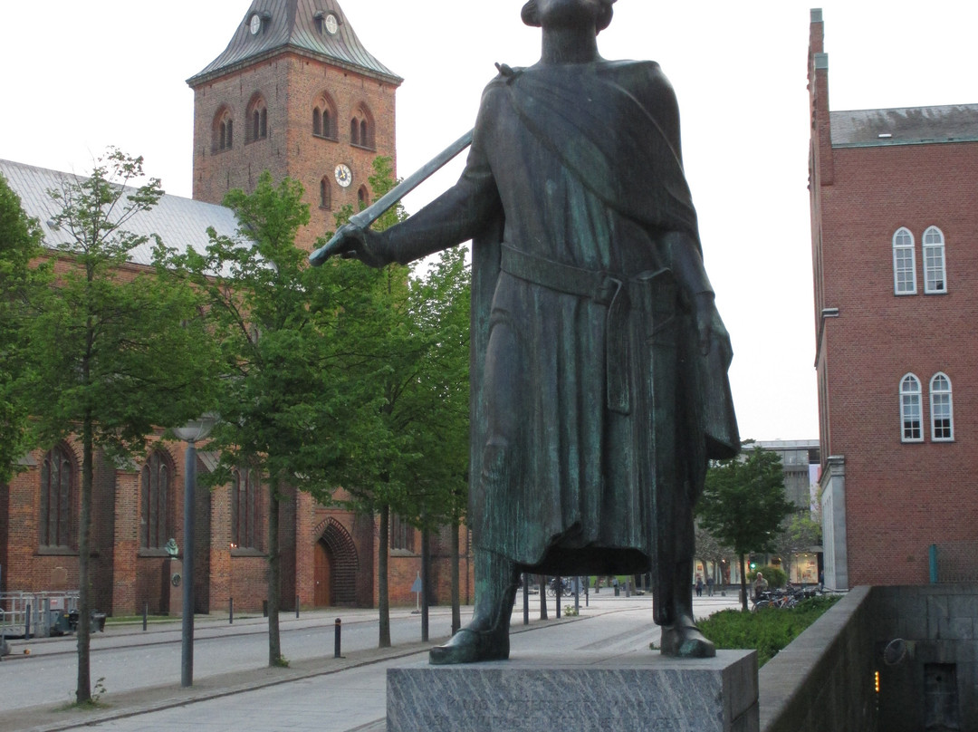 Canute The Holy-欧登塞必去景点