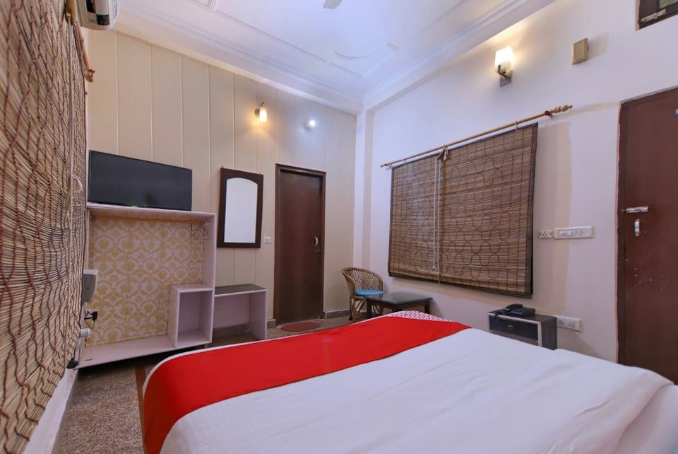 OYO 8988 Radha Krishna Guest House主图