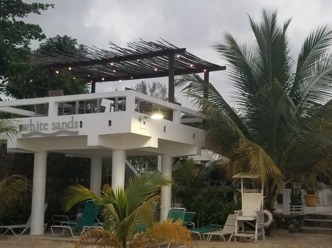 尼格瑞尔白沙酒店主图