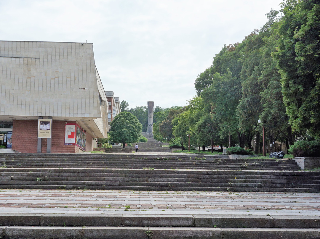 Monument Mother Bulgaria景点图片