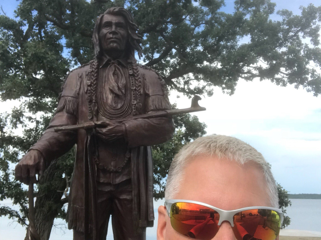 Chief Bemidji Statute-伯米吉必去景点