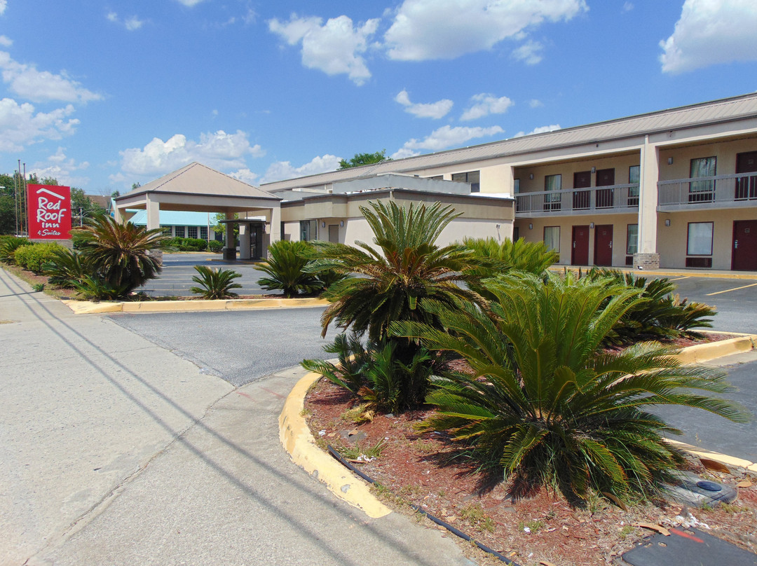 Red Roof Inn & Suites Statesboro - University