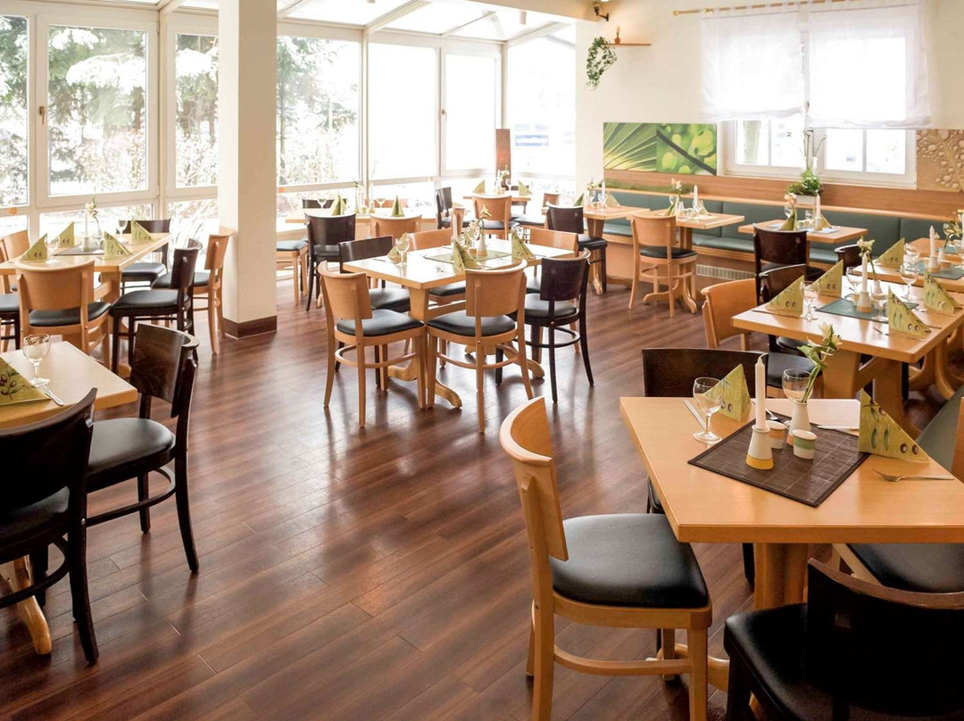 宜必思卡塞尔梅尔松根酒店主图