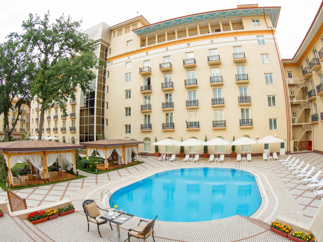 塔什干宫殿乐天城市酒店主图