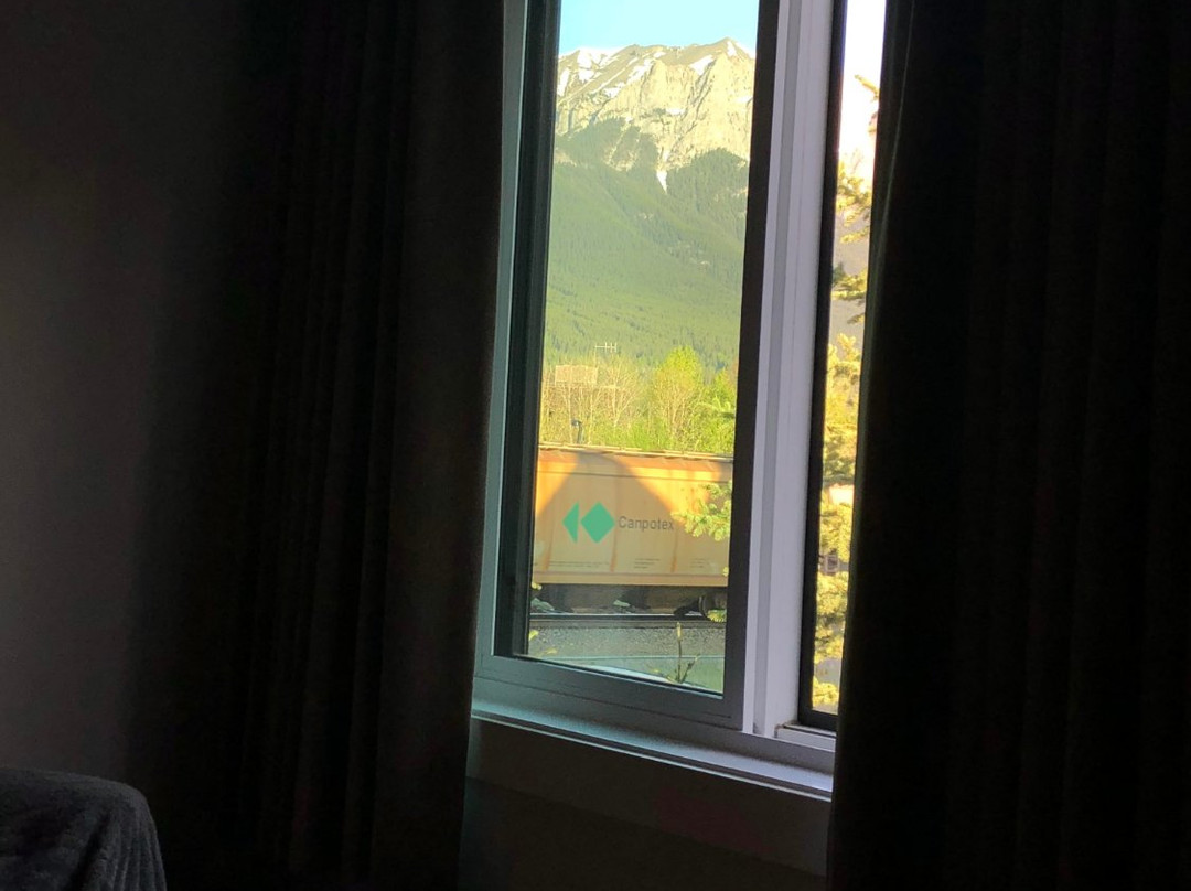 Basecamp Lodge Canmore主图