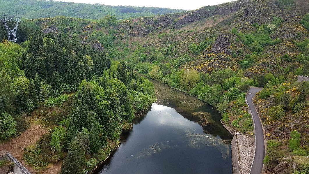 Alleuze旅游攻略图片