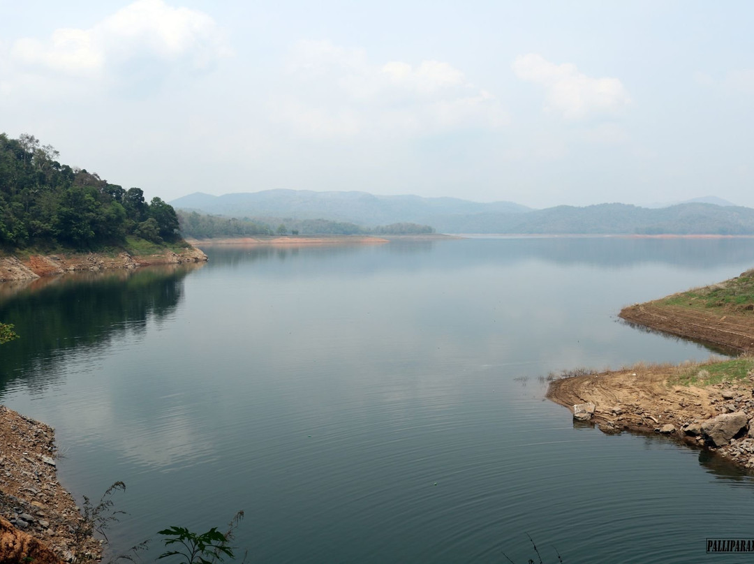 Anchuruli Waterfalls景点图片