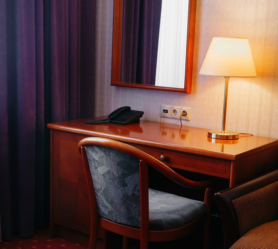 Business-Hotel Neftyanik主图