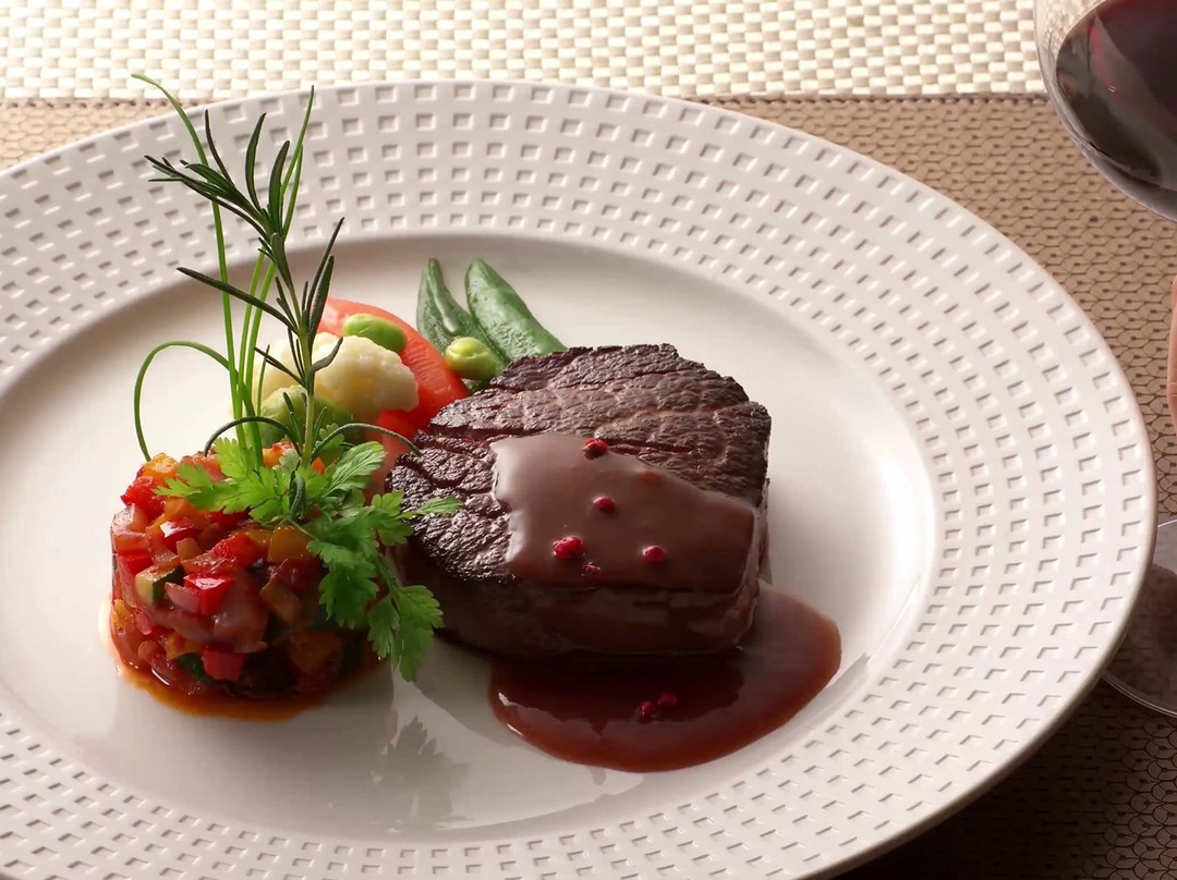 End Glory Hotel主图