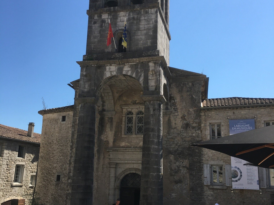 Saint-Alban-Auriolles旅游景点-Eglise Saint-Pierre