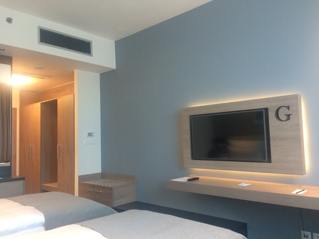 Grid Hotel主图