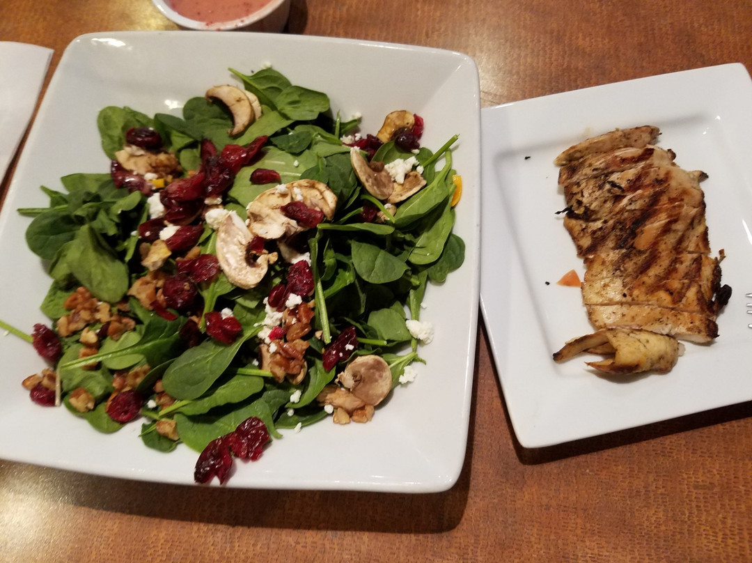 Boston's Pizza Restaurant & Sports Bar