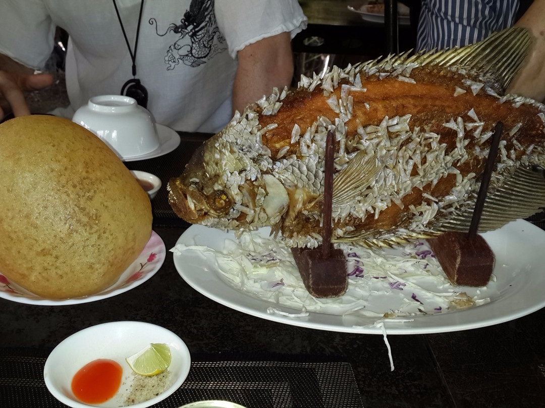 Ben Tre Province餐馆和美食-Song Nuoc Mien Tay Restaurant