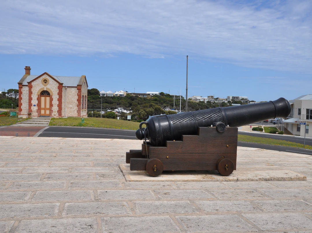 Robe Fishermen's Memorial-罗布必去景点