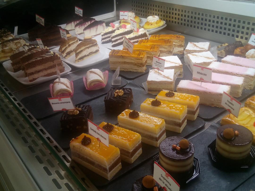 La Luisiana餐馆和美食-ROSSO Cafeteria confiteria heladeria.