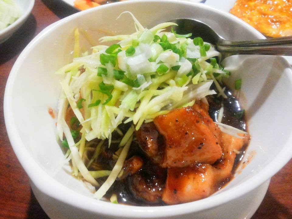 Sueydongkorn餐馆和美食-Arun Restaurant and Guest House