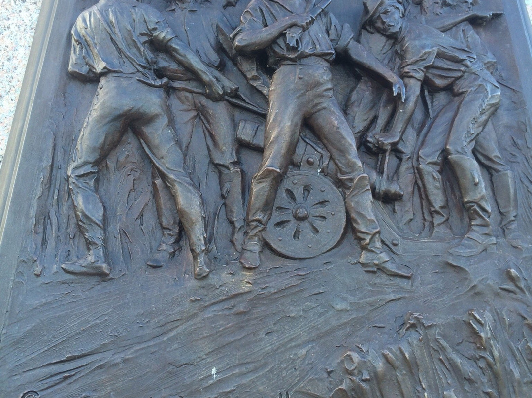 Texas Heroes Square景点图片