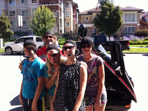 Custom Sidecar Tours-基洛纳必去景点