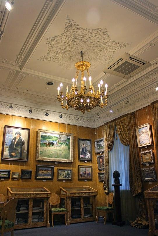 Saint Petersburg Artist Museum Exhibition Center景点图片