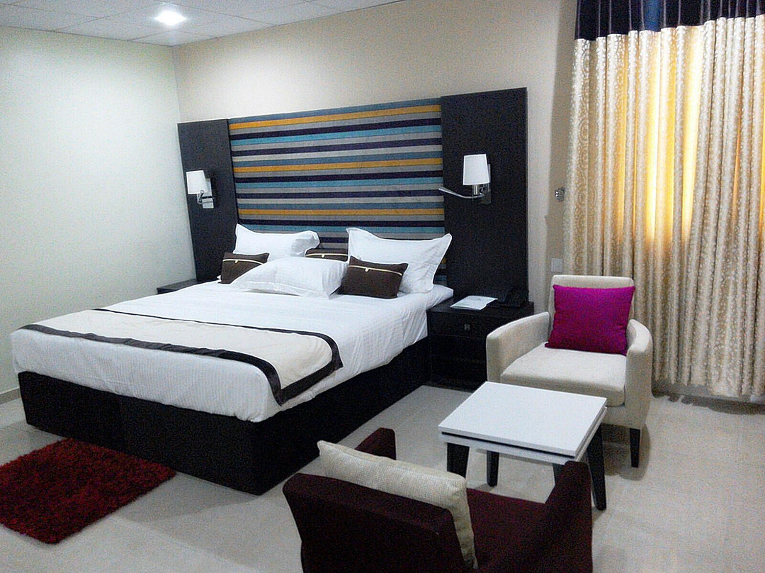 Polo Court Hotel主图