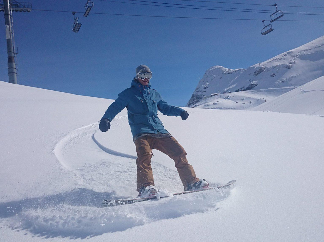 TORR Snowboarding景点图片