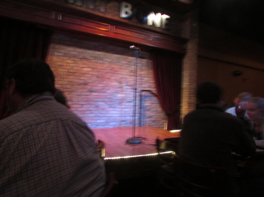 Funny Bone Comedy Club-西得梅因必去景点