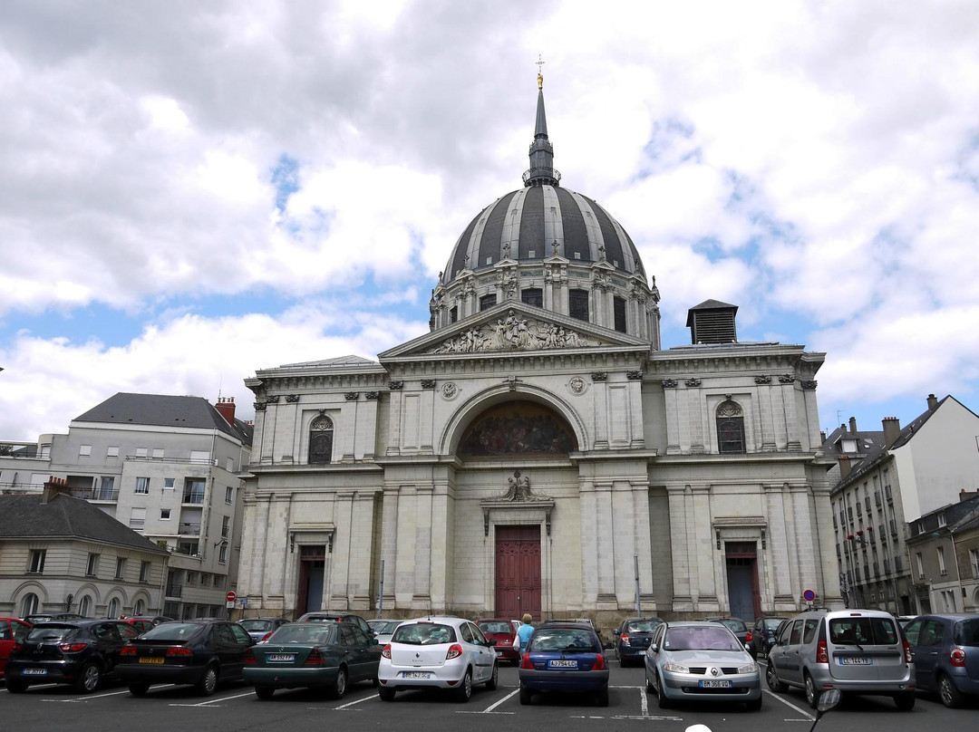 Eglise Notre-Dame-de-Bon-Port景点图片