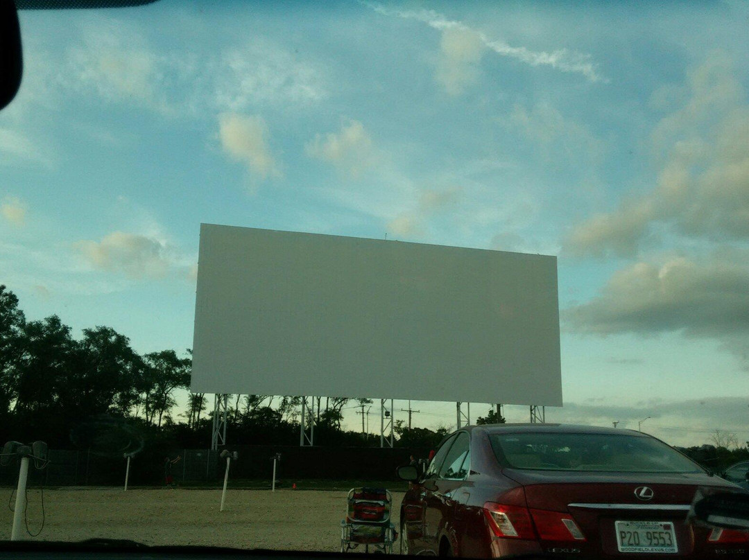 Cascade Drive-in-West Chicago必去景点