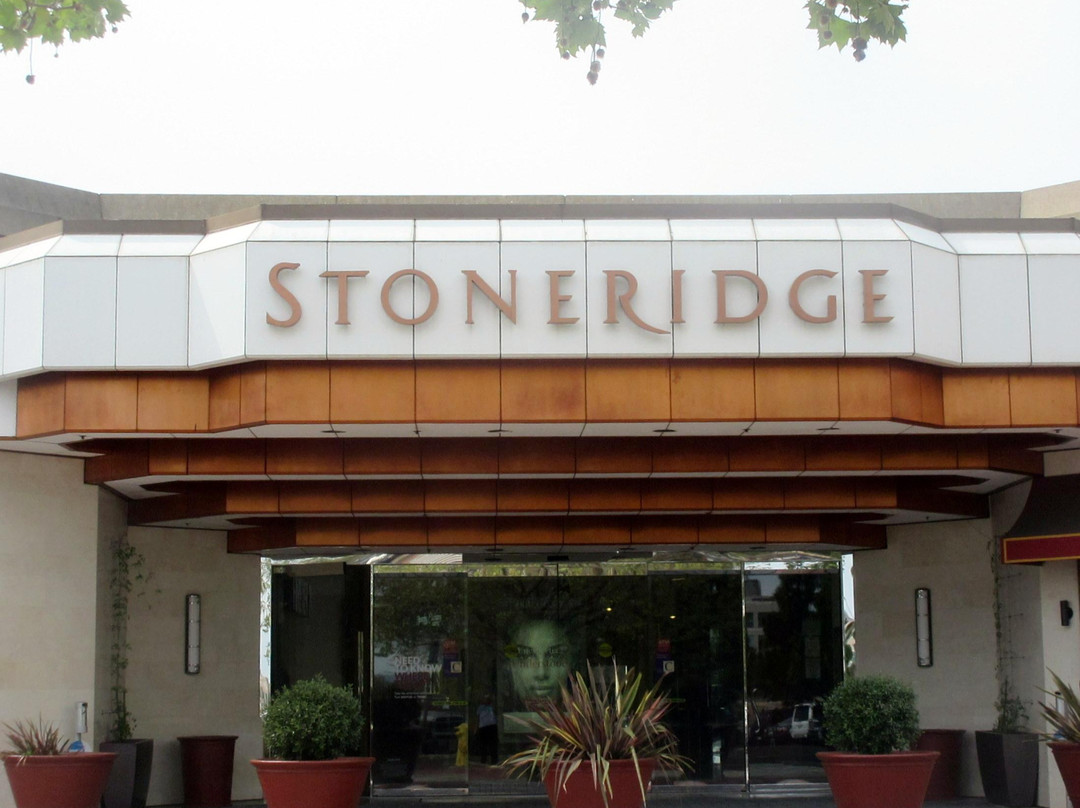 Stoneridge Shopping Center-普莱森顿必去景点