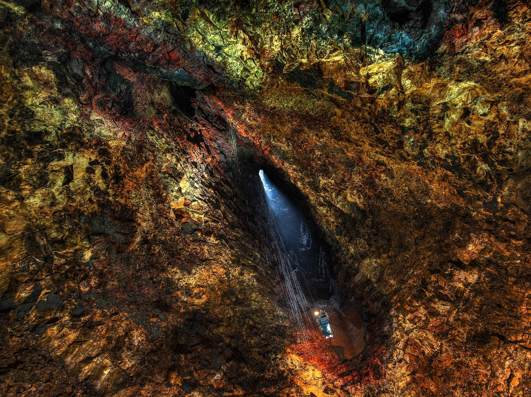 Inside The Volcano景点图片