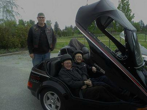 Custom Sidecar Tours-基洛纳必去景点